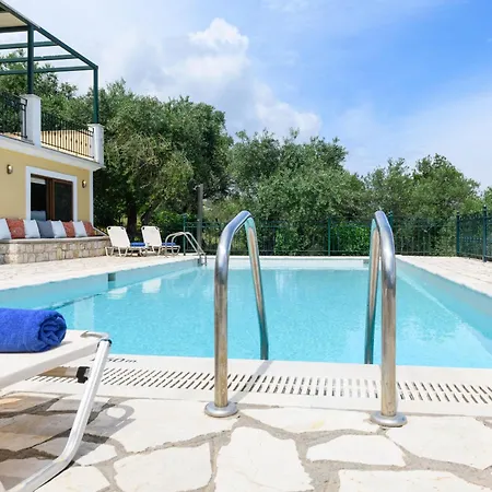 Triade Ionica By Rodostamo Collection * Kassiopi