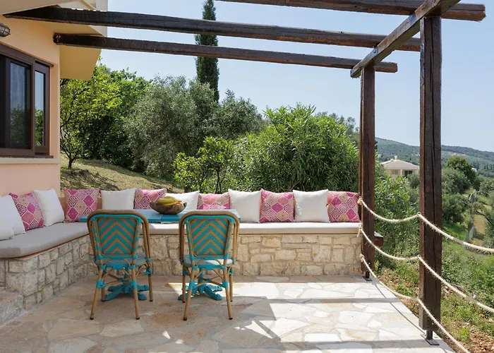 Triade Ionica By Rodostamo Collection