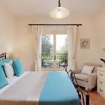 Triade Ionica By Rodostamo Collection *