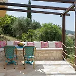 Triade Ionica By Rodostamo Collection