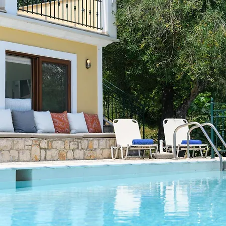 Triade Ionica By Rodostamo Collection Vila