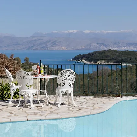 Triade Ionica By Rodostamo Collection